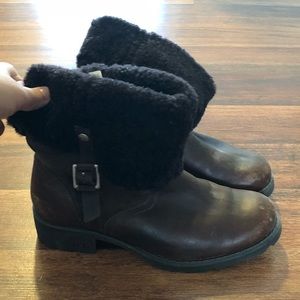 Women’s uggs size 7